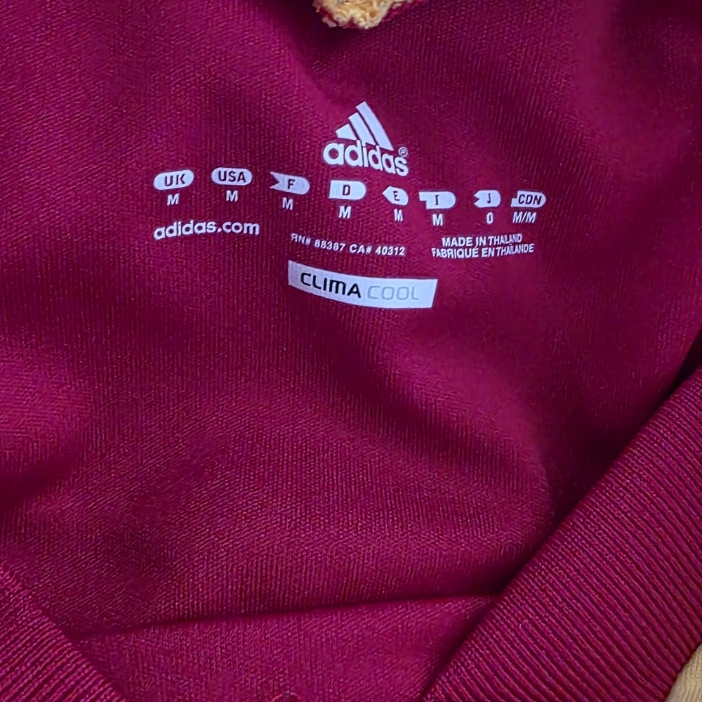 Adidas SPAIN Jersey Size MEDIUM - Picture 5 of 5